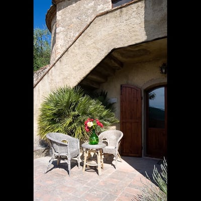 Ropoli Sotto | A Tuscan farmhouse set in an olive grove