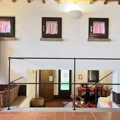 Trebbiano | Cottage for two with shared pool near Siena