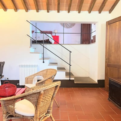 Trebbiano | Cottage for two with shared pool near Siena