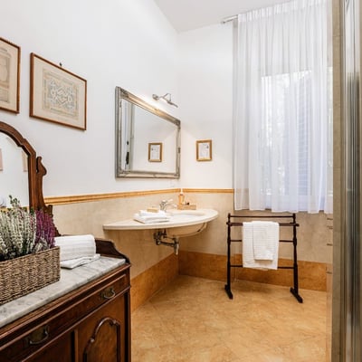 Villa Lucia | Historic Italian Villa near Siena for 14 guests