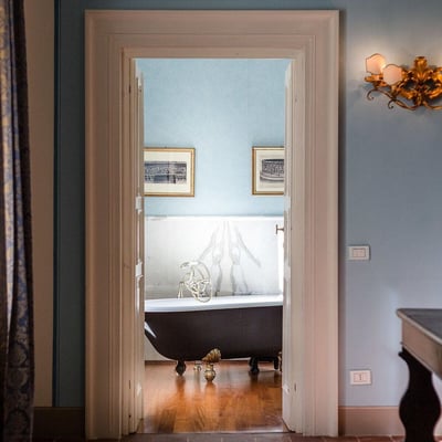 Antica | A 17th century villa for 12 close to Lucca