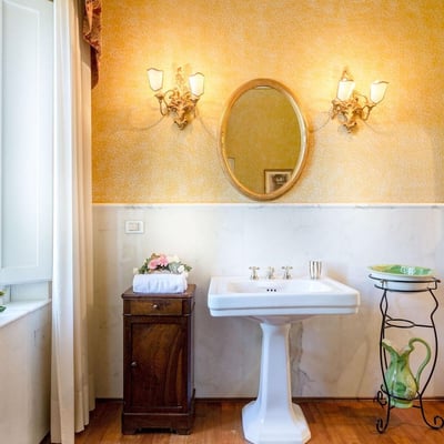 Antica | A 17th century villa for 12 close to Lucca