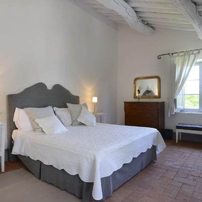 Orologio | Tuscan villa near Lucca and the Italian Riviera