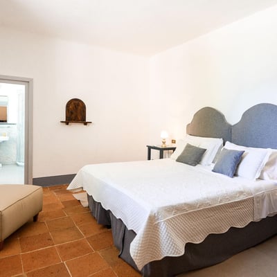 Orologio | Tuscan villa near Lucca and the Italian Riviera