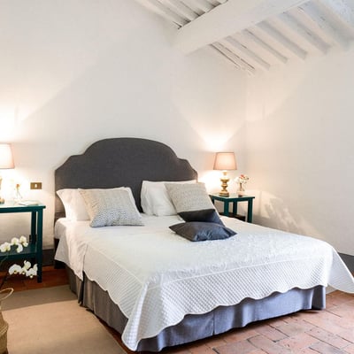 Orologio | Tuscan villa near Lucca and the Italian Riviera