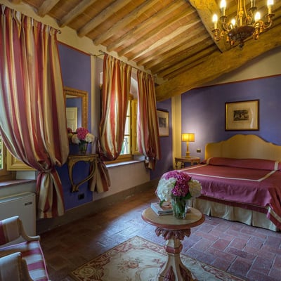 Salviati | A luxury villa with a private lake close to Lucca