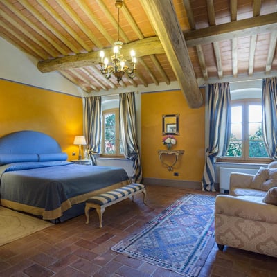 Salviati | A luxury villa with a private lake close to Lucca