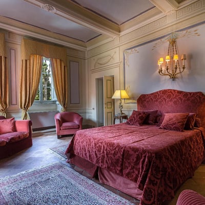 Villa Ponte | Majestic Villa near Lucca with pool and gardens