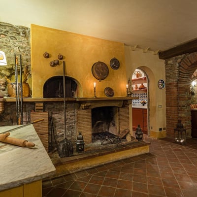 Villa Ponte | Majestic Villa near Lucca with pool and gardens