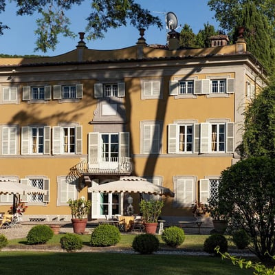 Villa Ponte | Majestic Villa near Lucca with pool and gardens