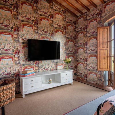 Bonazza | Tuscany Villa for 20 with a pool & spa near Tavarnelle