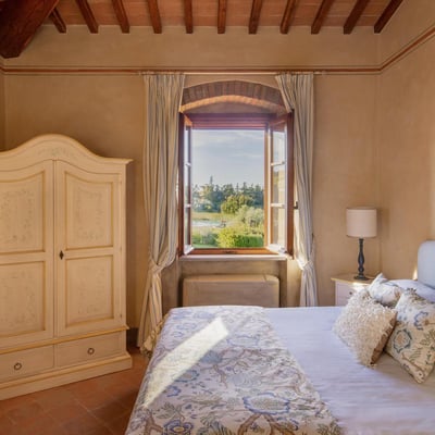 Bonazza | Tuscany Villa for 20 with a pool & spa near Tavarnelle