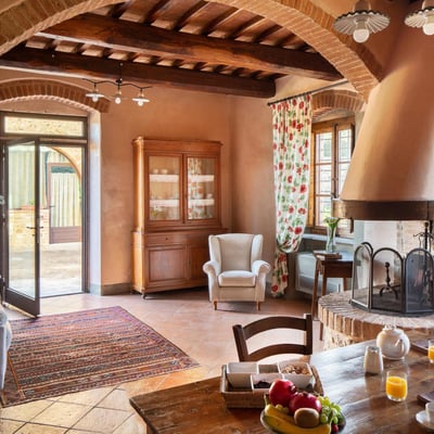 Bonazza | Tuscany Villa for 20 with a pool & spa near Tavarnelle