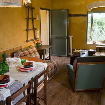 La Ronda | Tuscan apartment on a wine estate near Florence