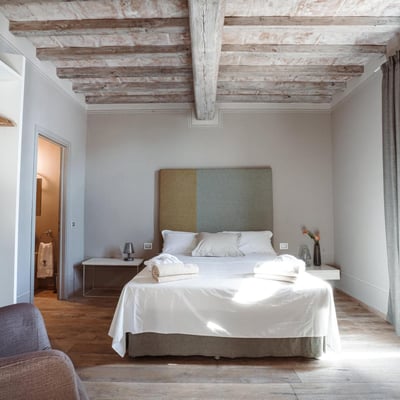 Villa Dioneo | Luxury Historic Villa with Private Pool and Gym