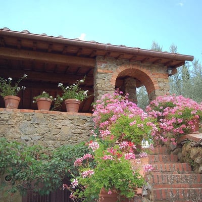 Casa Allioni Villa for 6 in Tuscany