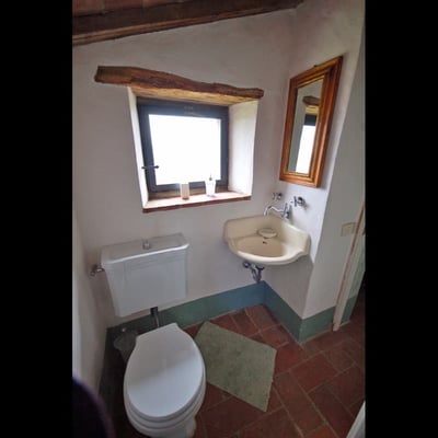 Guardiano: Historic Val di Chiana villa for 5 with pool