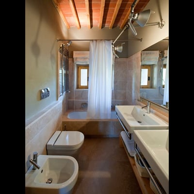 Lunetta | Luxury villa and shared pool in Tuscan hamlet