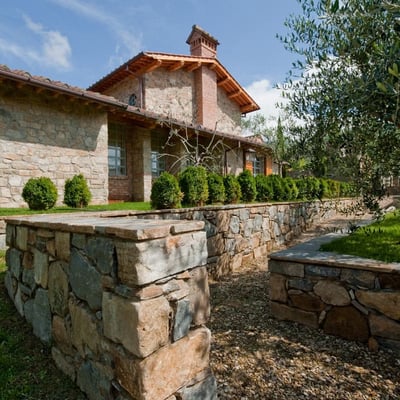 Lunetta | Luxury villa and shared pool in Tuscan hamlet