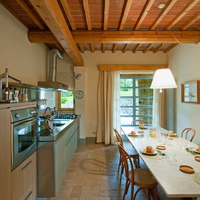Lunetta | Luxury villa and shared pool in Tuscan hamlet