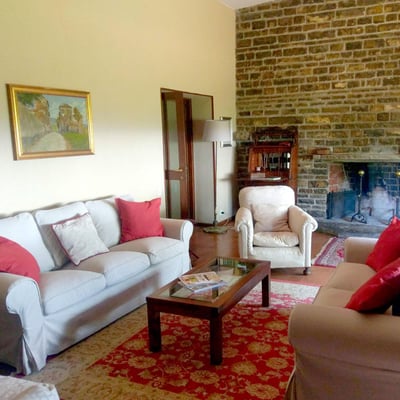 Modernista | Villa for 7 with pool close to a Tuscan village