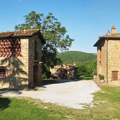 Pagliaio | Tuscan Haybarn with big shared pool