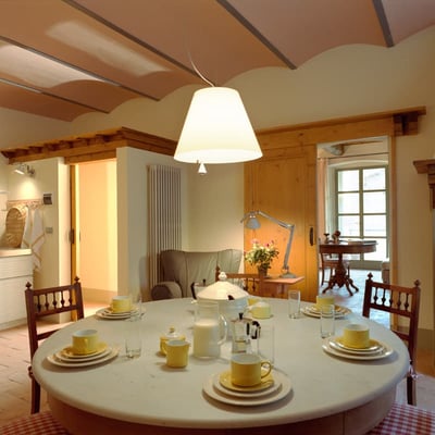 Portico: Villa for 8 with Pool and A/C in Tuscany