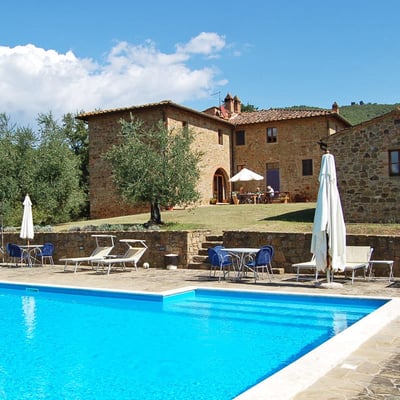 Stalla | Tuscan agriturismo apartment with shared pool