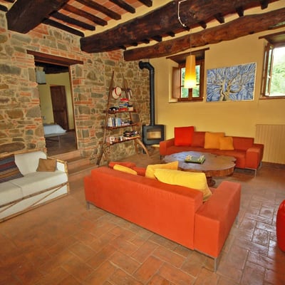 Stalla | Tuscan agriturismo apartment with shared pool