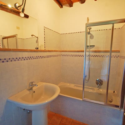 Stalla | Tuscan agriturismo apartment with shared pool