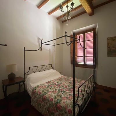 Villa Cicogna | Historic palazzo at the edge of a Tuscan village