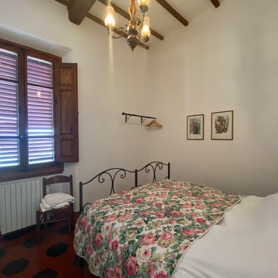 Villa Cicogna | Historic palazzo at the edge of a Tuscan village
