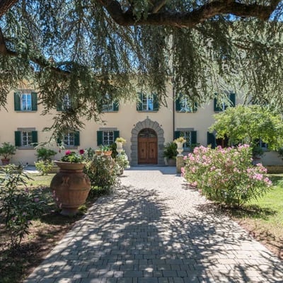 Villa Cortona | Historic Wedding Villa for 18 close to Cortona with pool