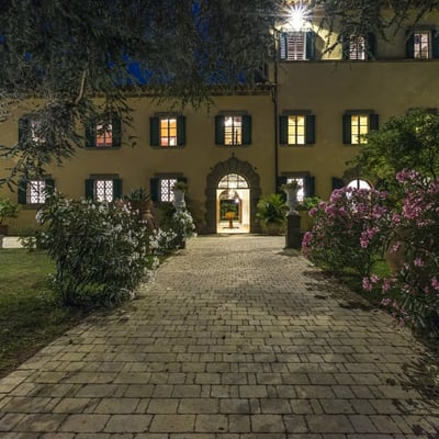 Villa Cortona | Historic Wedding Villa for 18 close to Cortona with pool