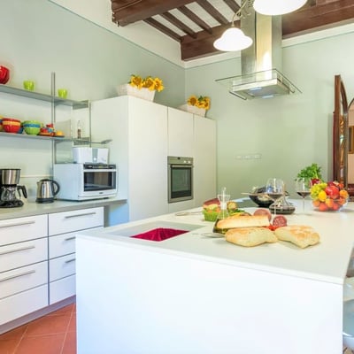 Villa Cortona | Historic Wedding Villa for 18 close to Cortona with pool