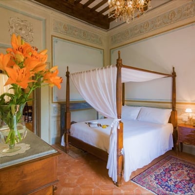 Villa Cortona | Historic Wedding Villa for 18 close to Cortona with pool