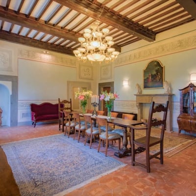 Villa Cortona | Historic Wedding Villa for 18 close to Cortona with pool