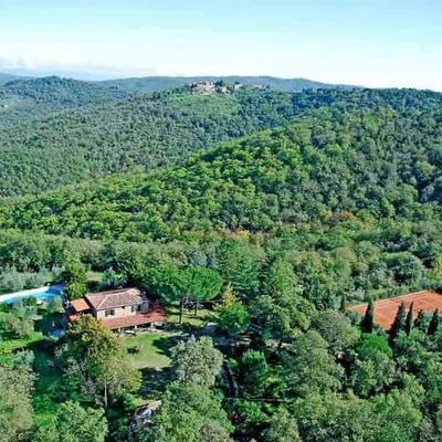 The village of Rapale is near this villa