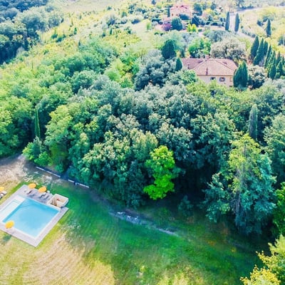 Ambra | Tuscan apartment in a historic building