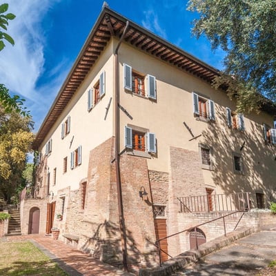 Argentum | Family apartment in a historic villa with shared pool