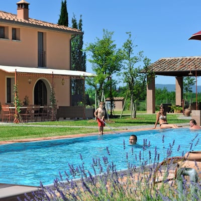 Villa Elisa | Contemporary Tuscan colonica and pool