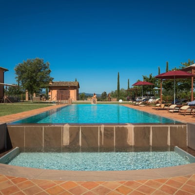 Villa Elisa | Contemporary Tuscan colonica and pool