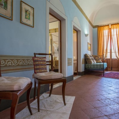 Glicine | Villa and pool in a small Tuscan village