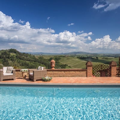 Glicine | Villa and pool in a small Tuscan village