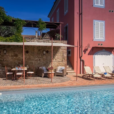 Glicine | Villa and pool in a small Tuscan village