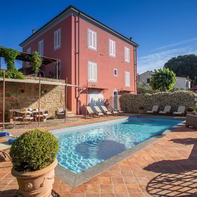 Glicine | Villa and pool in a small Tuscan village