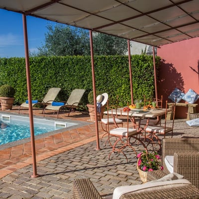 Glicine | Villa and pool in a small Tuscan village