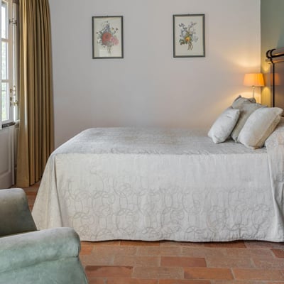 Leccio | Elegant Tuscan Villa for 14 with AC and Pool