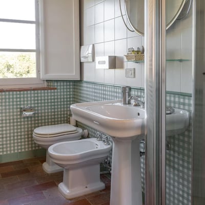 Leccio | Elegant Tuscan Villa for 14 with AC and Pool