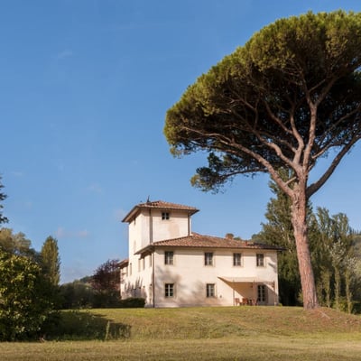 Piaggia: Luxury Villa with Heated Pool near Pisa